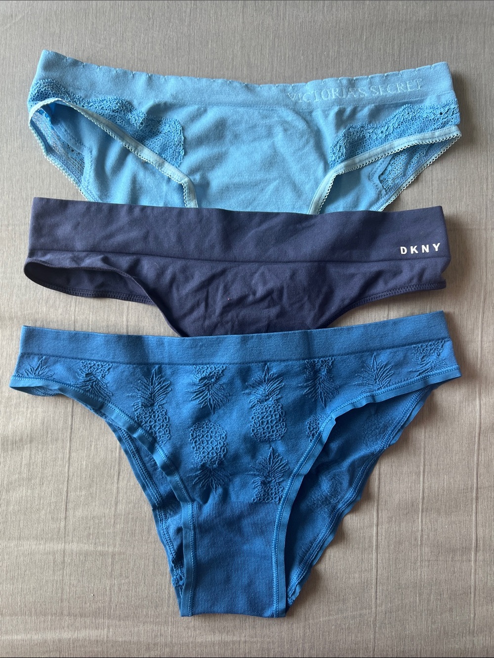 Panty bundle Victoria’s Secret and DKNY
